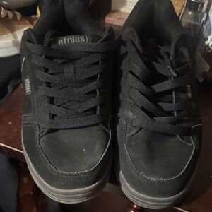 Etnies Men’s Black Low-Top Skate Sneakers